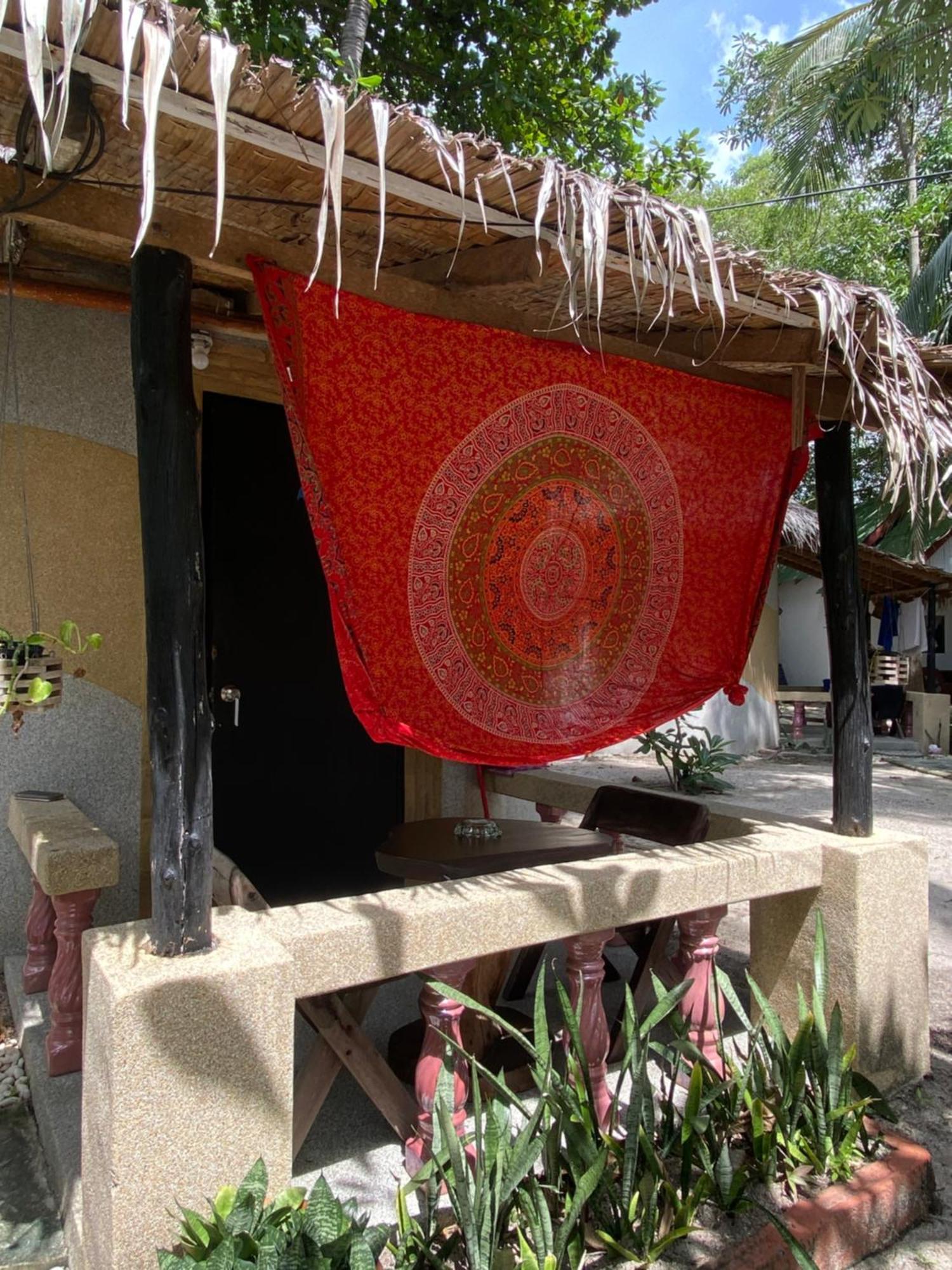 Hutofhappiness Apartment Thongsala Exterior foto
